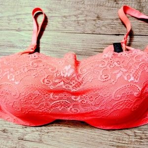 ⬇️💄Pop-of-Color Push-Up Bra